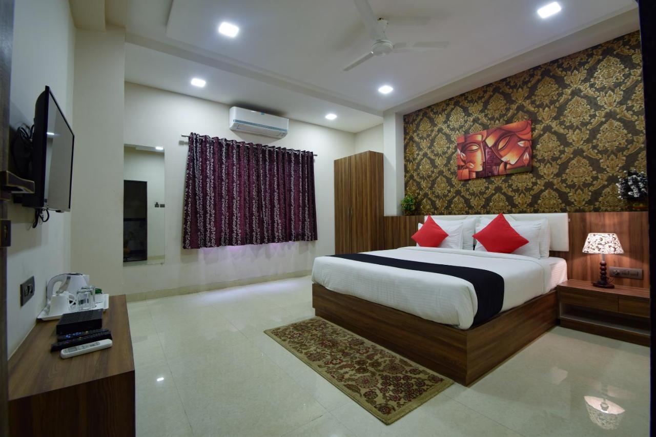 Hotel The Mewar Dabok Exterior photo