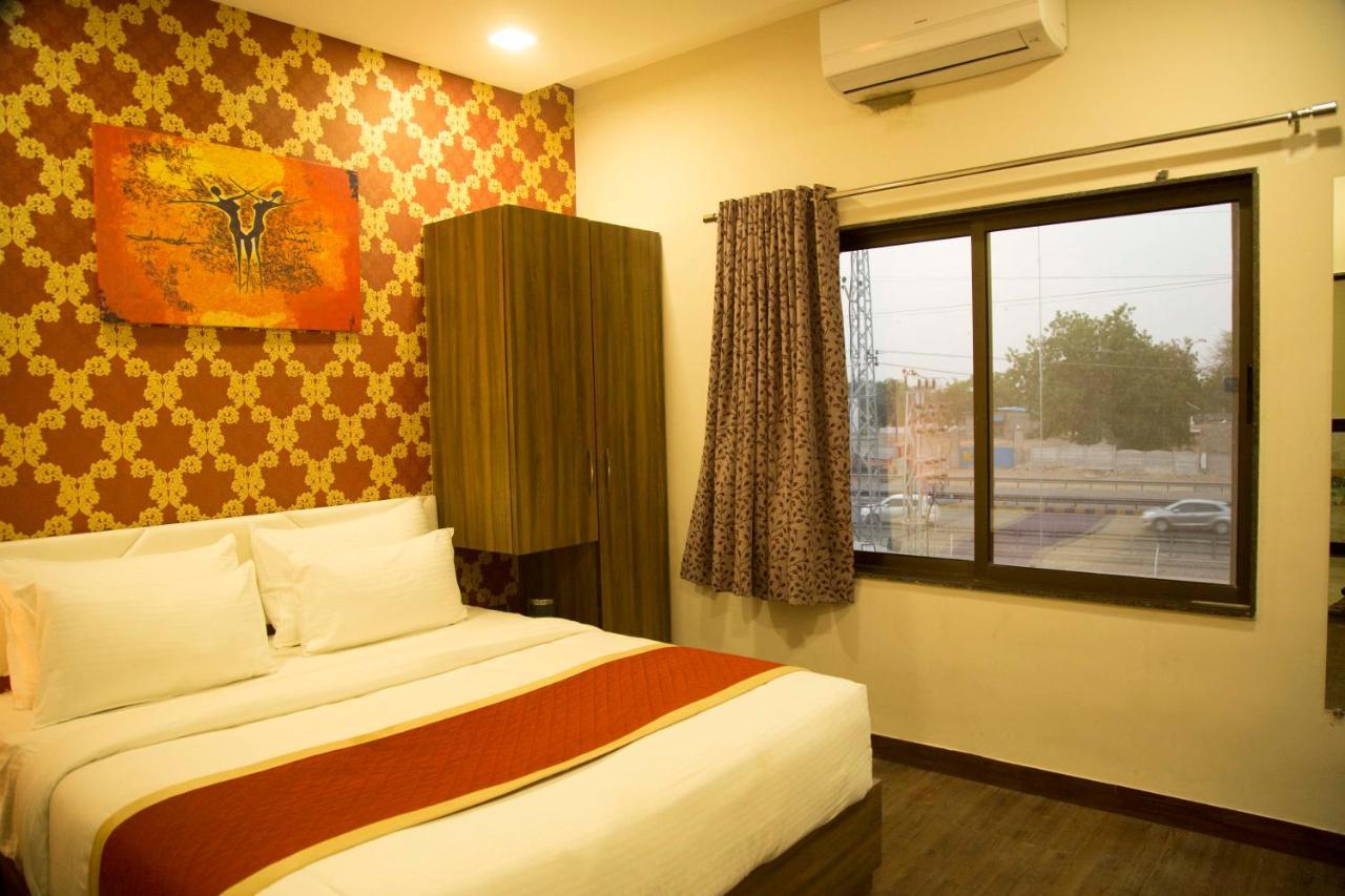 Hotel The Mewar Dabok Exterior photo