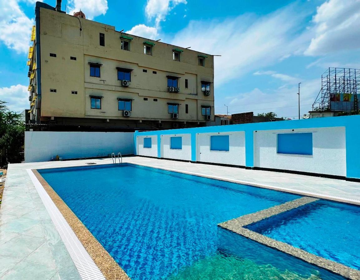 Hotel The Mewar Dabok Exterior photo